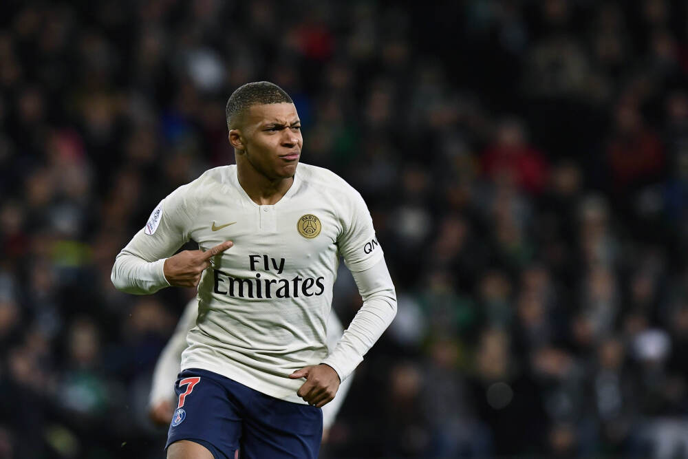 阿斯：卢卡・齐达内发挥堪称顶级，数次关键扑救成为球队定海神针